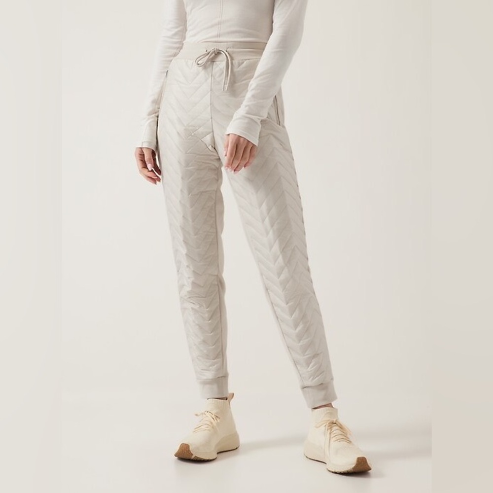 Athleta Apres Ski Down Solstice Quilted Jogger Pants in Abalone Grey | Size 8 - Picture 3 of 16